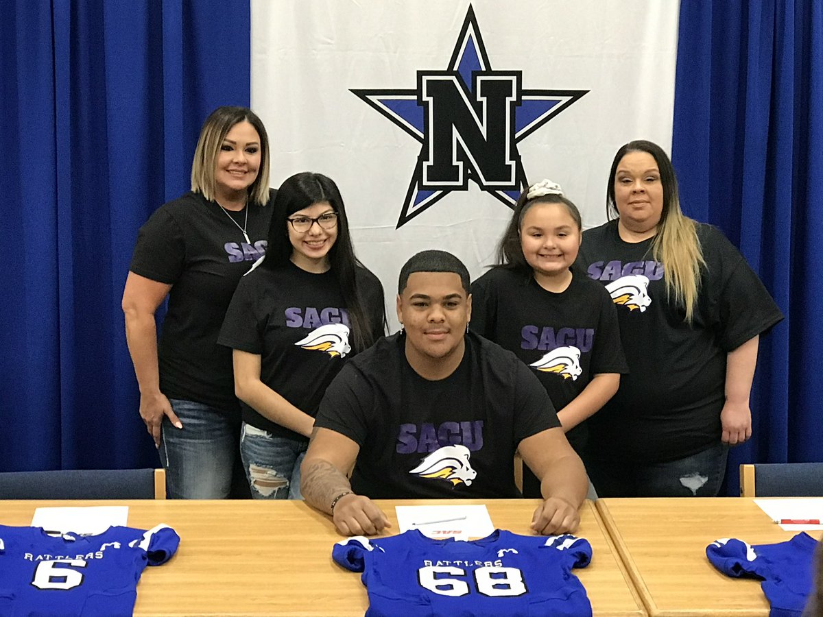 realcaseydacus's tweet photo. Rattler Football Signing Day Pictures! Very proud of these 3 men! Good luck to you moving forward! We’re pulling for you! #BrickByBrick #SOTA #BAM https://t.co/hfrXXkOkwa