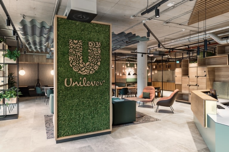 spacestor's tweet photo. Chek out this amazing, inspirational #workspace! Belonging to @Unilever, having recently relocated their offices back to Hamburg, Germany. 
You can see more about this awesome #workspaceoftheweek here 👉 https://t.co/arYtfETb1x
#workplacedesign #designtrends #spacestor https://t.co/mjlc3L5jeu