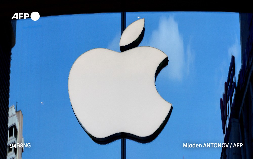 Le géant américain de la technologie Apple a annoncé mercredi qu'il prévoyait d'investir plus d'un milliard d'euros en Allemagne pour ouvrir "le plus grand centre de recherche" d'Europe sur les semi-conducteurs et les logiciels dédiés notamment à la 5G #AFP