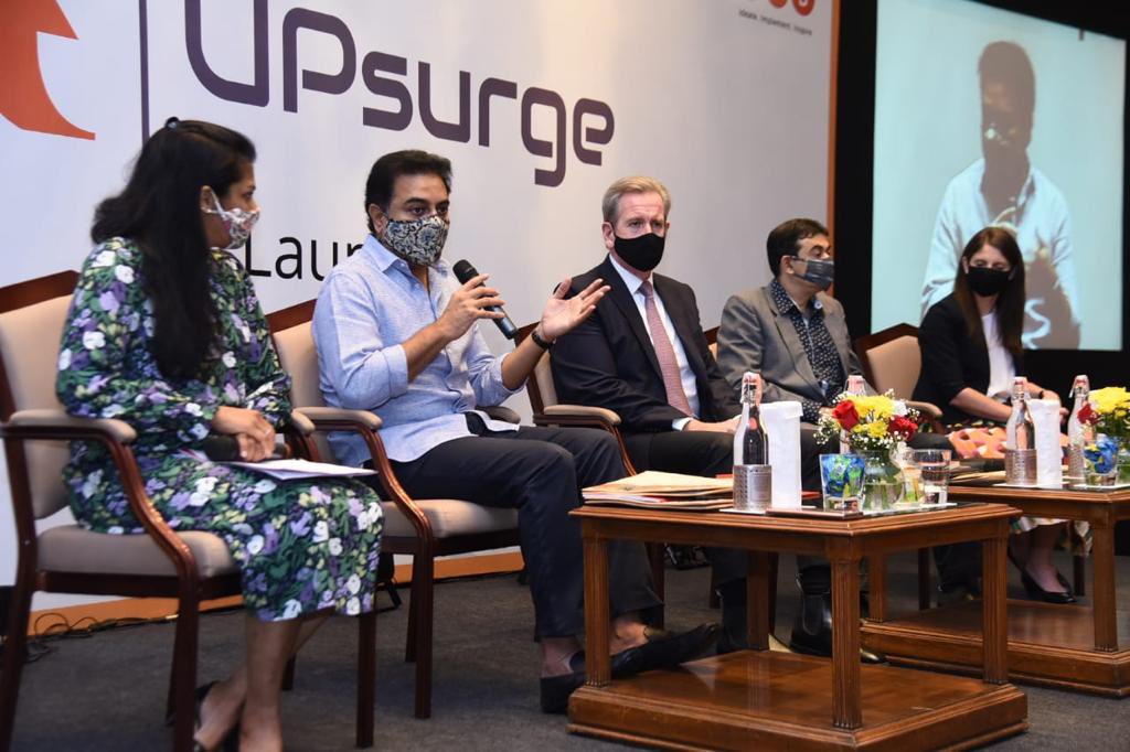 AusHCIndia's tweet image. Joined @KTRTRS to announce our new partnership with @WEHubHyderabad: 'UpSurge' – a pre-incubation program for 240 women entrepreneurs, filtering their ideas for market viability. Australia is proud to support #WomenInSTEM. #IWD2020