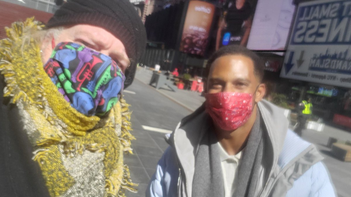 tymmoss's tweet photo. Hung out for a few with
Victor Cruz (E Entertainment News)
In Times Square the other day. Nice guy
#enews #showhosts #nycentertainers #lifeoftym #gaymoviestar #lgbtactivist
@tymmoss https://t.co/BdBPDBEmii