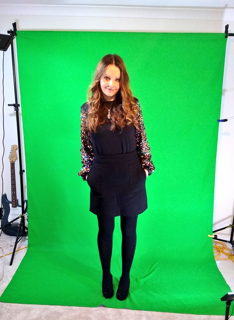 truellista's tweet photo. Back at the old green screen after a few months away!!! So happy to be finally making some new content 😀  watch this space! #greenscreen #truellista #havingfun #comingsoon #rockguitar https://t.co/GzWQoRALgh