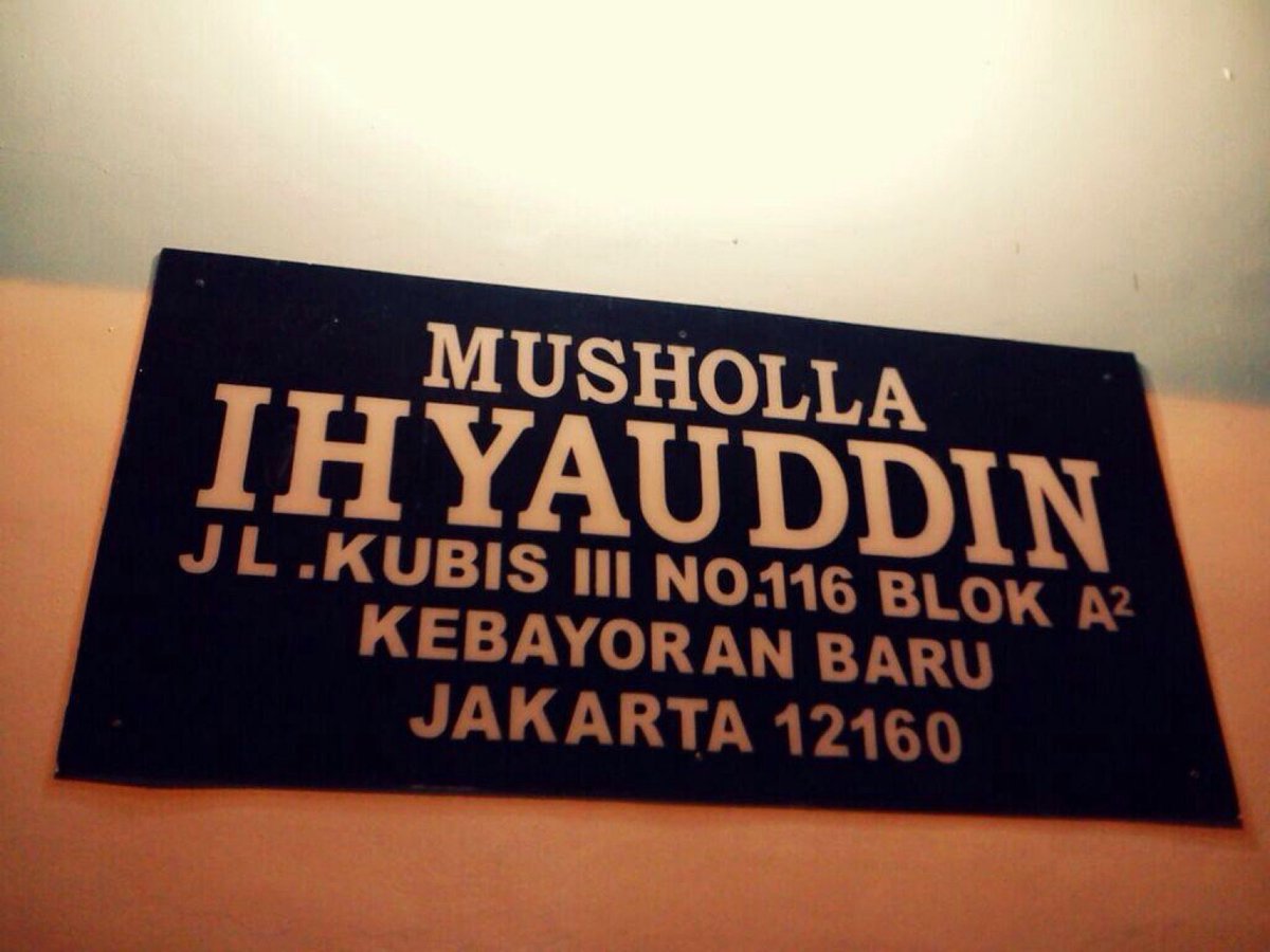 howtodresvvell's tweet photo. lah kok ngambek https://t.co/E02qn51UTq