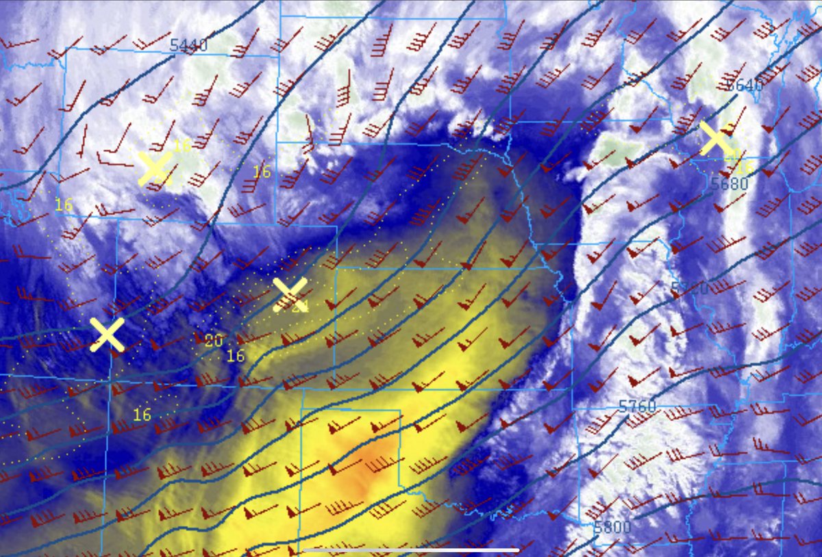 [1] HRRR/RAP models really cranking out some decent SIGTOR values over northern Iowa and southeast Minnesota this afternoon. This would be the case assuming skies are able to clear and we can get some decent surface heating mid morning. This would help to destabilize...#iawx https://t.co/DpvG8n68n2