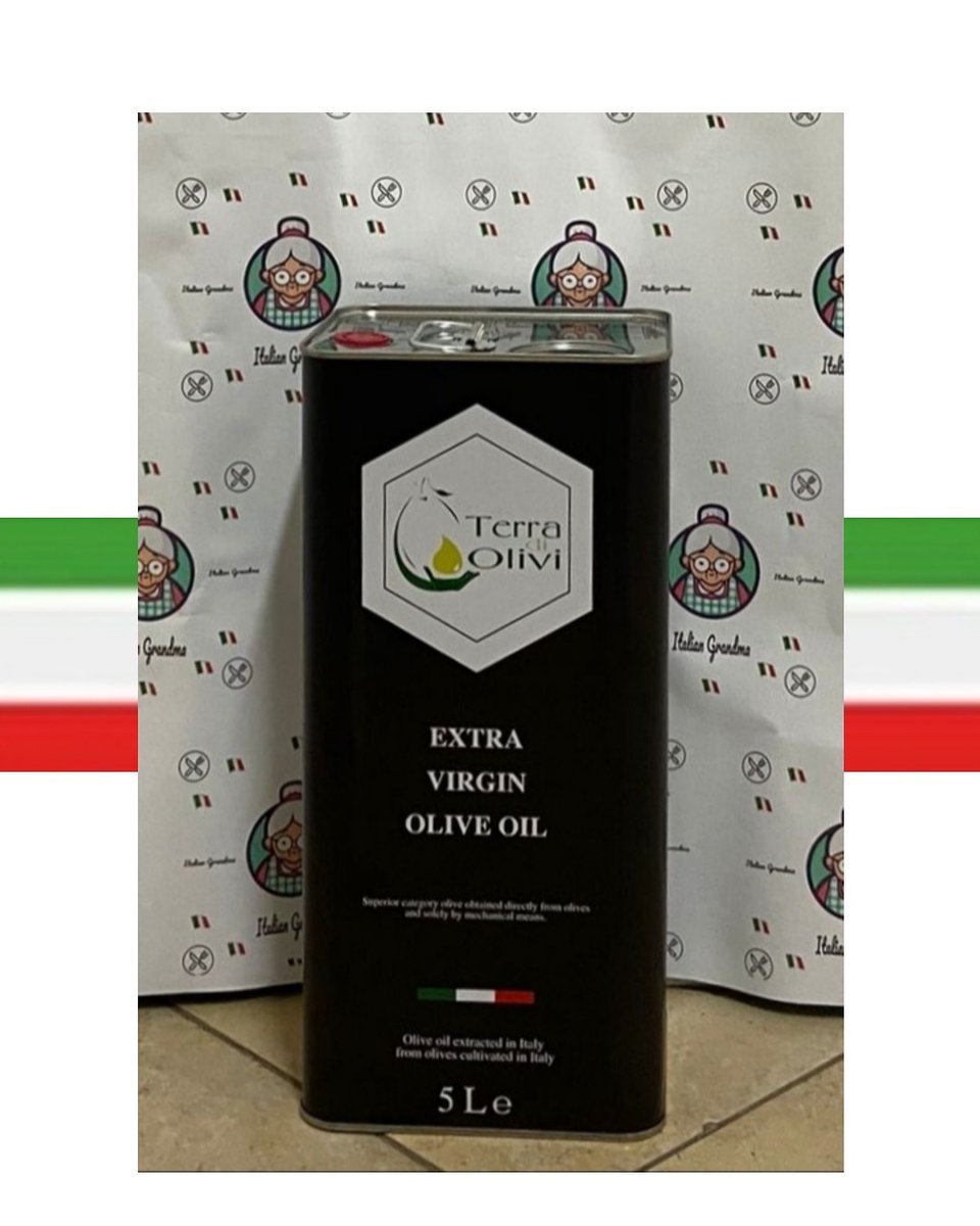 ItalianGrandma3's tweet photo. 🇮🇹5 L "Terra di Olivi" Lattina di Olio Extravergine di Oliva
 🇮🇹5 L "Terra di Olivi" Can of Extra Virgin Olive Oil https://t.co/hdo354aLLc