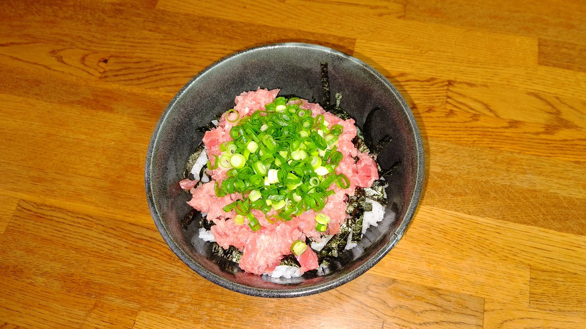 しんりょく ネギトロ丼 うずらの卵 豆板醤 中間管理録トネガワagenda18同調 より これはアニメ観てから直ぐ試しました 別名ピリ辛マグロユッケ丼 びっくりするくらい美味いです 鶏の卵でもok 半分を醤油で食べてからだと二度おいしい 原作未読故