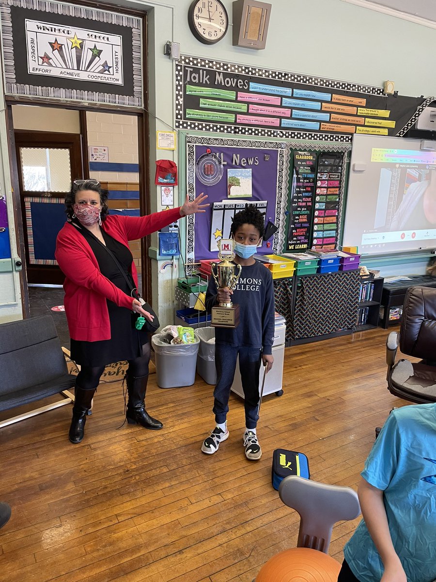 Dr. Adams presenting a trophy to our Wildcat 4th graders for most minutes read over February break!  Well done to all of our Wildcats!  <a href="/WinthropMelrose/">Winthrop School</a> <a href="/MelrosePS/">MelrosePublicSchools</a> @MelroseCurricul