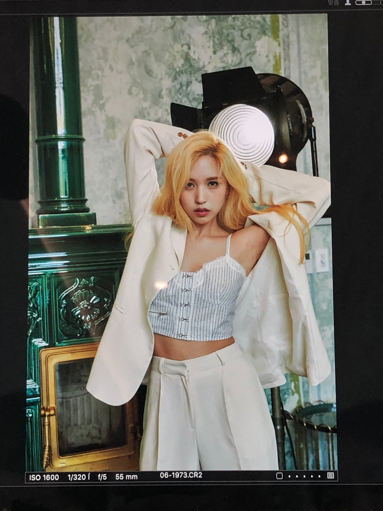 EwHsdvAWYAIWO_f?format=jpg&name=large