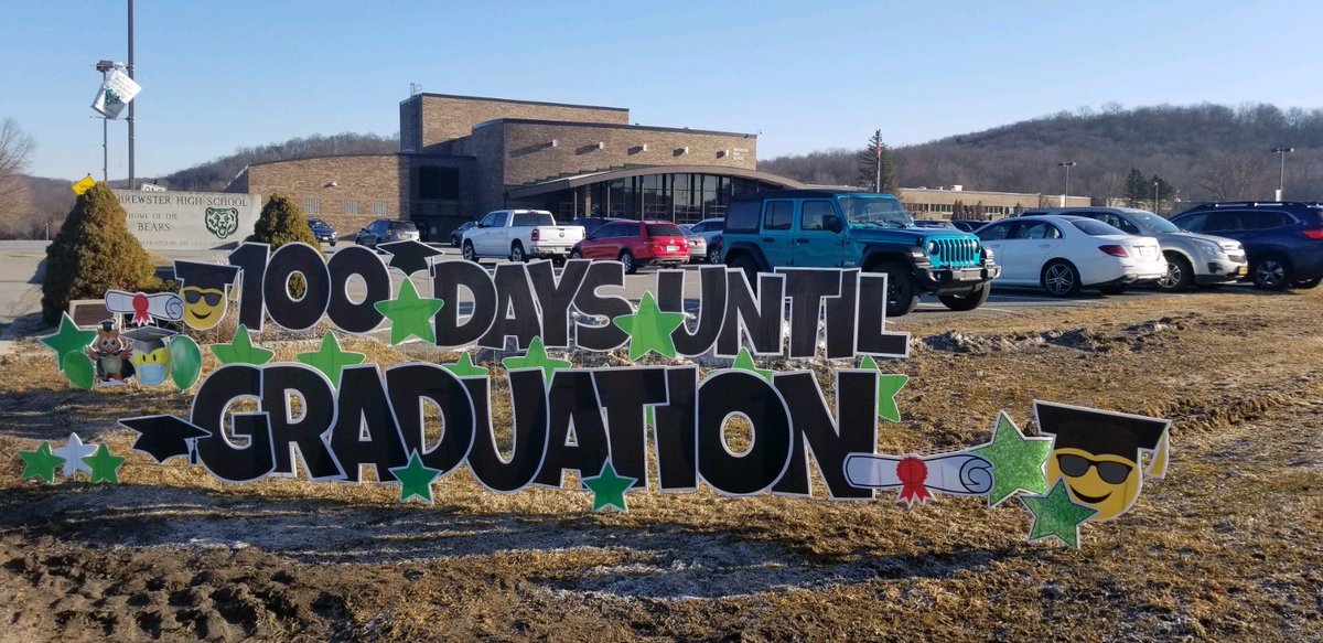 BCSD_BHSPrin's tweet photo. So inspiring and emotional, pulling in to BHS today and seeing this sign for our seniors! Thank you to our incredible PTSA for thinking of this and getting it done. ⁦@brewsterschools⁩ ⁦@BHSPTSA⁩ https://t.co/hDafKhpswb