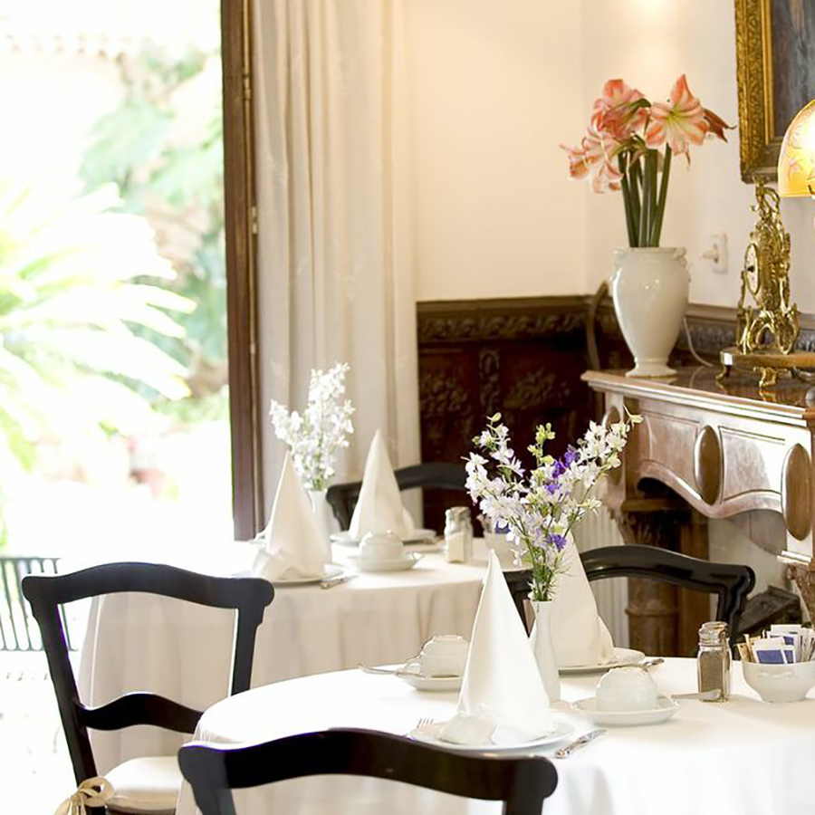 sollerweb's tweet image. Hotel Showcase... 1 a day... Sóller centre, full of charm, lovely garden 🔆

S'ARDEVIU - Beautiful Boutique Hotel in the centre of Soller

sollerweb.com/ardeviu.html
Reservations: +34 971 638 326

#soller #sóller #sollerweb