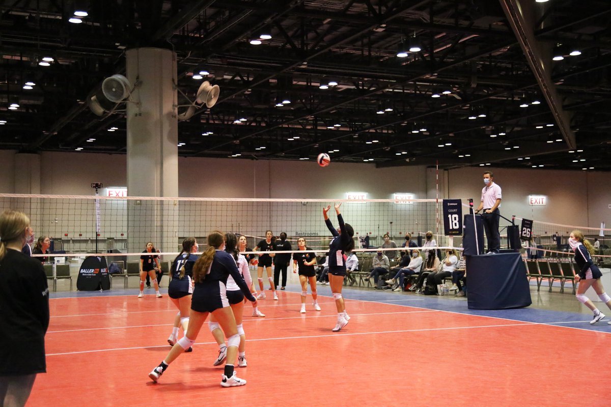 OCCC's tweet photo. 🏐🙌The @USAVolleyball Sunshine Classic has been “serving” health and safety all week as we host competitors of all ages at the Center. Safety protocols include:
✅Physical distancing
✅Increased signage in high-traffic areas
✅Courts distanced 6-12 feet apart
#CompetingSafely https://t.co/6SA105gaxa