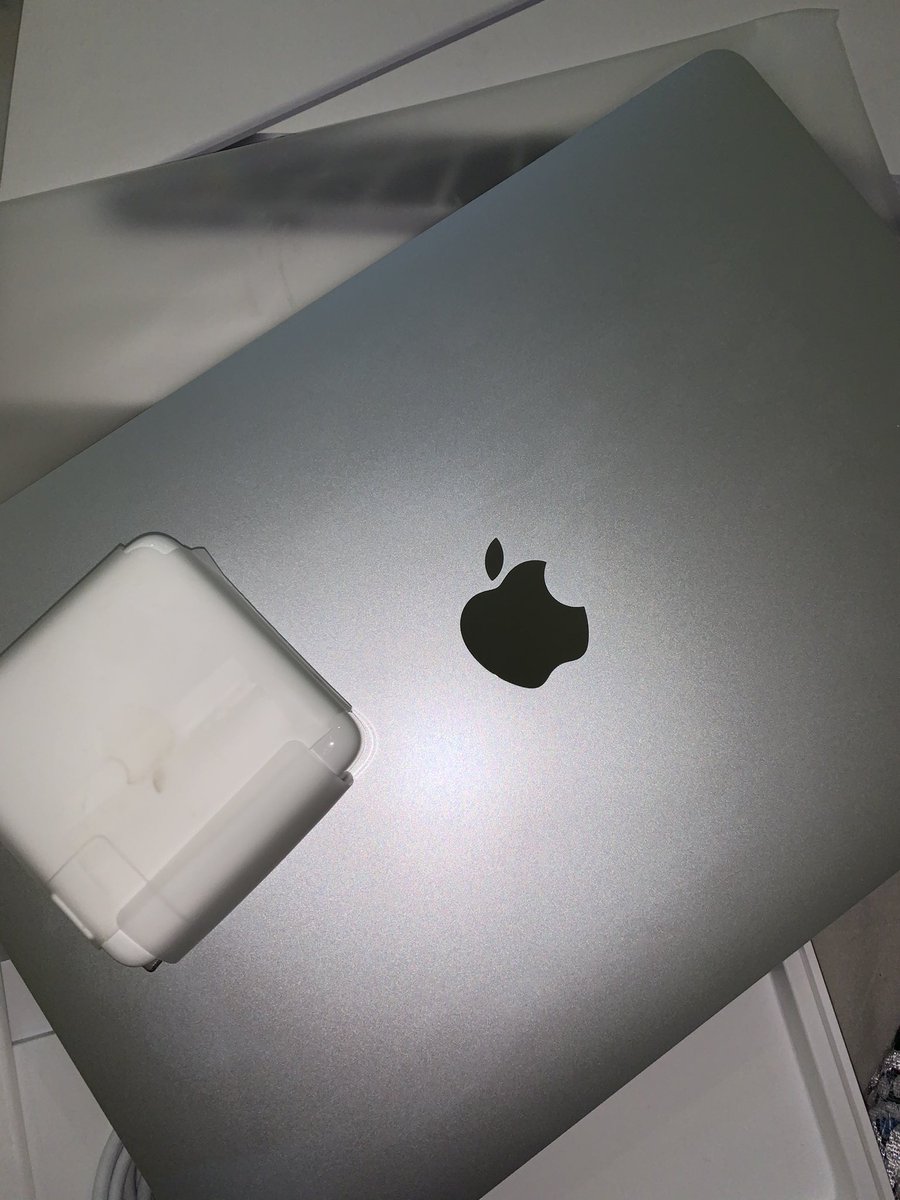mado0o's tweet photo. It is still brand new with no single scratch or misuse https://t.co/97EcCq2yBG