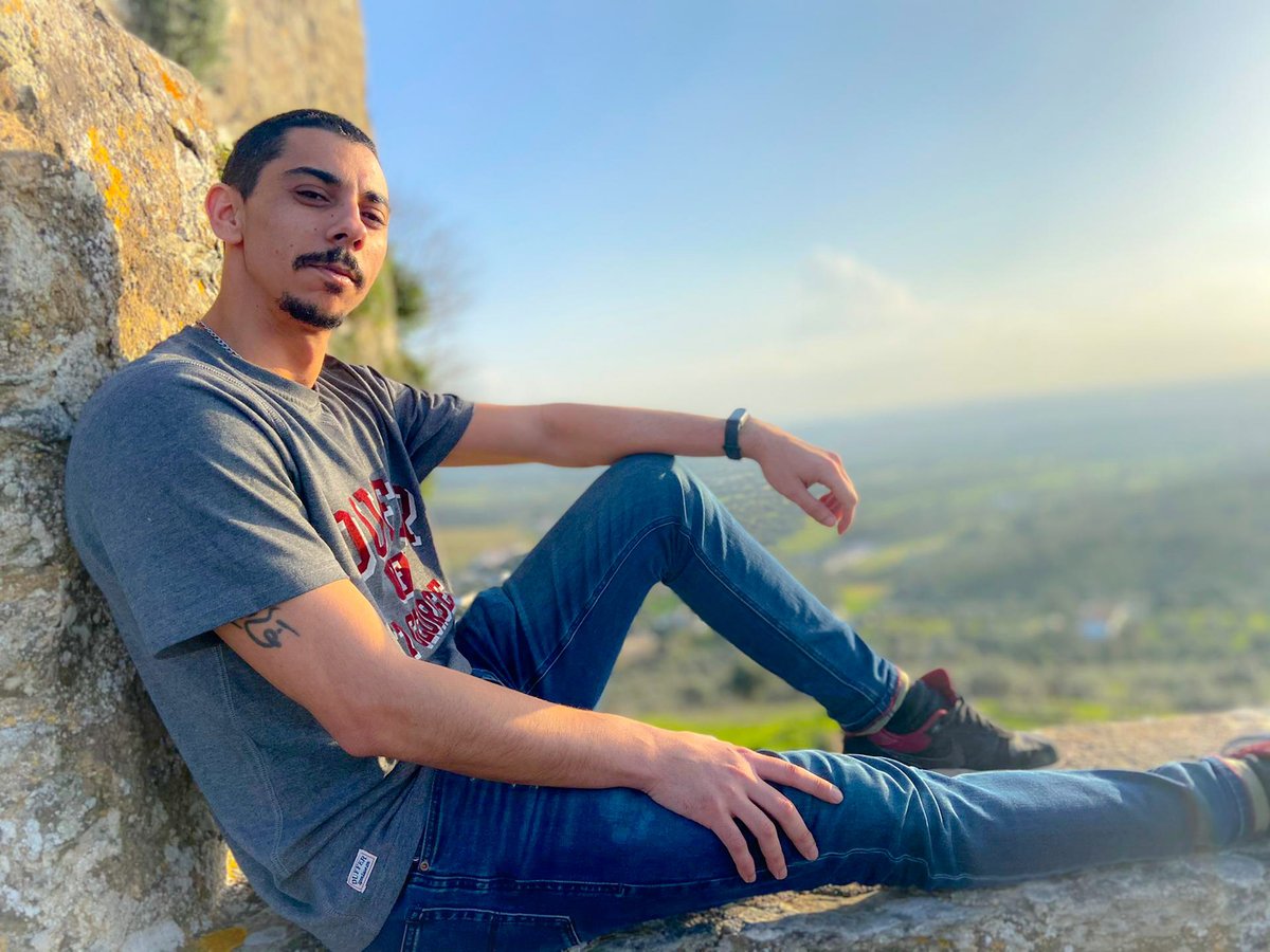 Eu aqui em perigo de extinção e tu ai a desperdiçares-me