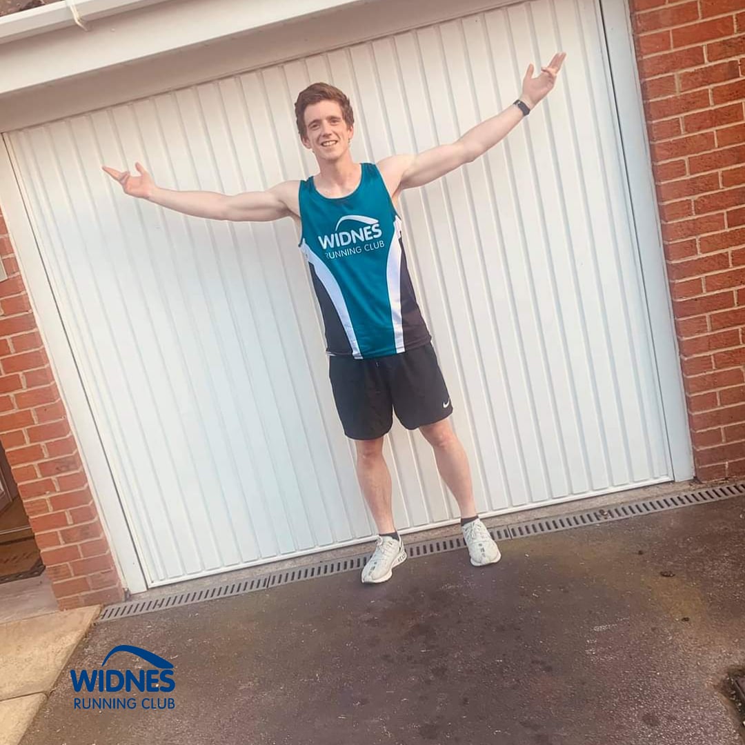 Giving up smoking? Running can help! It's good for stress relief, distracts from withdrawal symptoms, aids keeping your weight down & hints at what you could be capable of - if you quit! Our Chris knows - try it! #widnesrunningclub #widnes #halton #NoSmokingDay #todayistheday