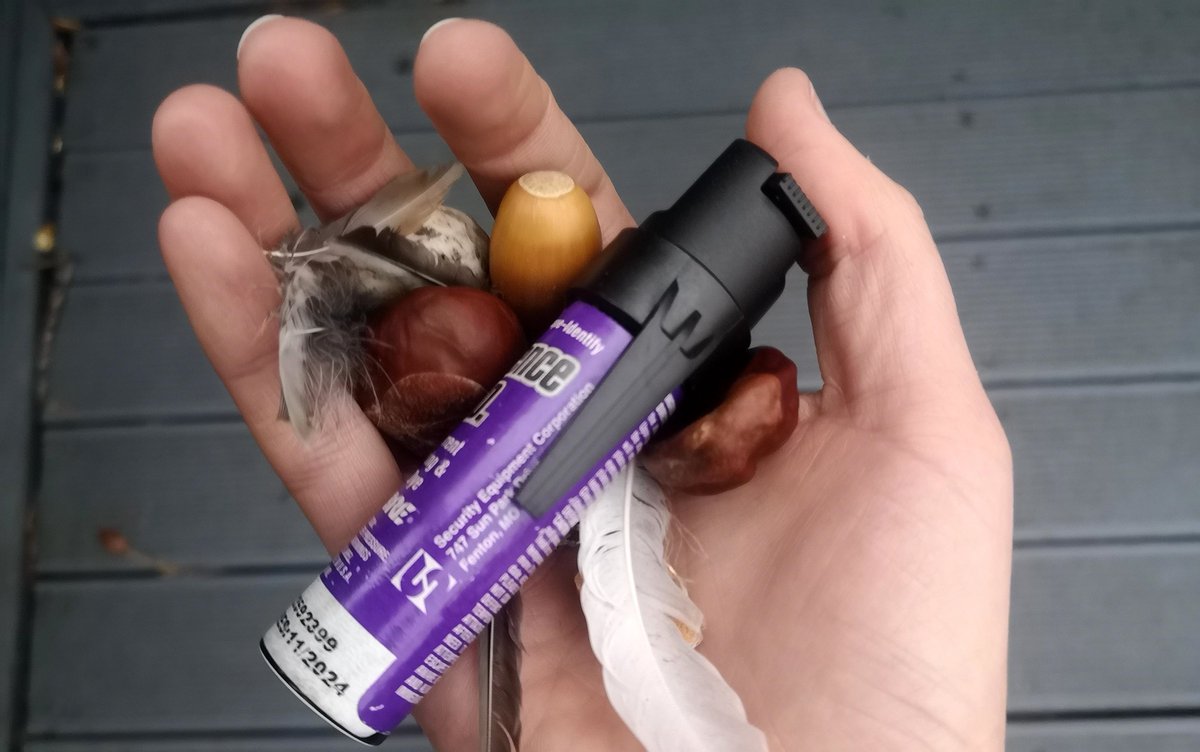My pockets are *always* full of nature treasures. Acorns, feathers &amp; even owl pellets (ha). Recently there's been another item my fingers find in there. 3 weeks ago, whilst birdwatching on my local patch, something horrible happened to me. I'm fine &amp; won't go (1/6) #SarahEverard