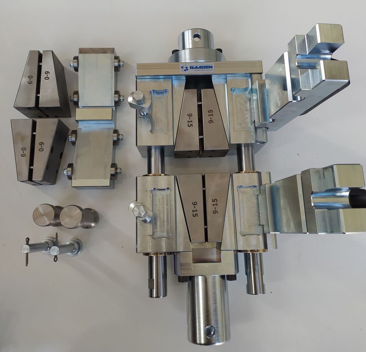 ASTM D3410 Compressive Properties of Polymer Matrix Composite
Materials with Unsupported Gage Section by Shear Loading Test Fixture
Delivered with Jaw set for different sizes
#compositetestfixture #ASTMD3410 #PolymerMatrixCompositeShearTest