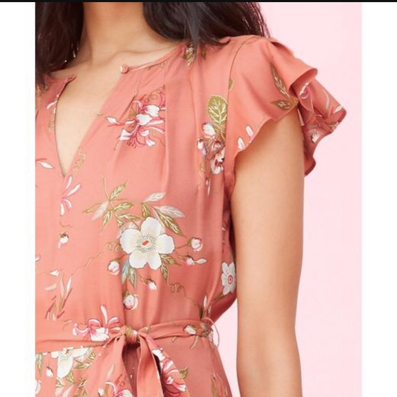 Erawestyles's tweet photo. So good I had to share! Check out all the items I'm loving on @Poshmarkapp from @Darling53641342 #poshmark #fashion #style #shopmycloset #rebeccataylor #needlethread #katespade: https://t.co/6DWbENpXkz https://t.co/gtbjc05sjb