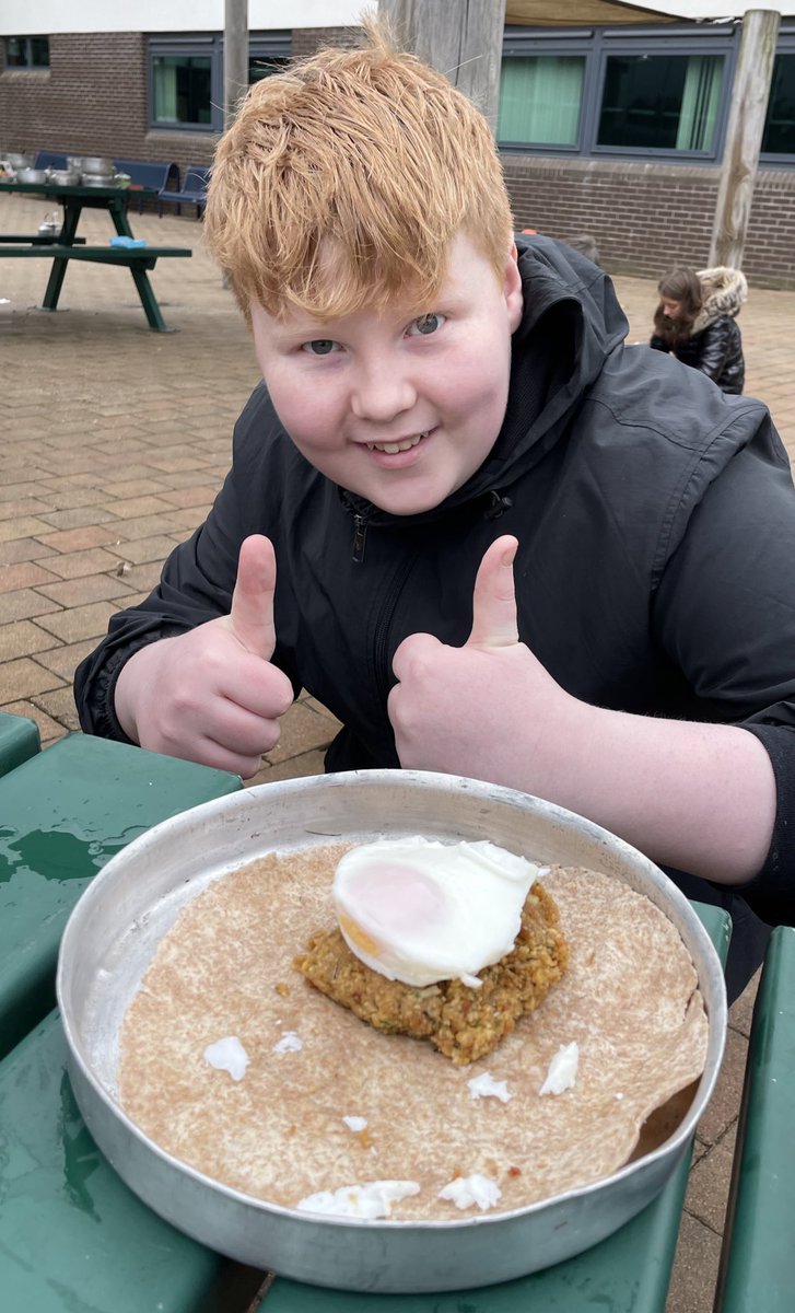 stahsdofe's tweet photo. Our Bronze participants developed their cooking skills today. Making vegetarian burgers with a cup of tea/hot choc to wash it down. #DofEwithadifference #IamDofE #skillssection https://t.co/9qo65SVlha
