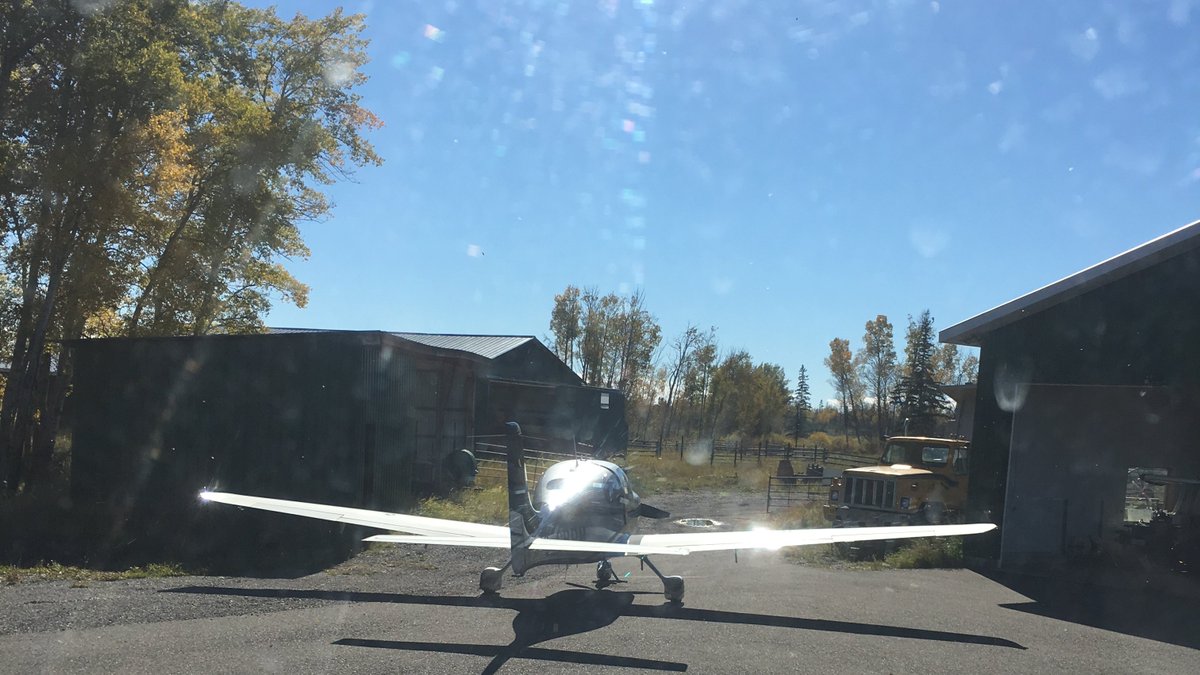 CanadaAviationA's tweet photo. A beautiful day for a #flight, isn’t it?
#sunnyday https://t.co/Opz4Rjs1R4