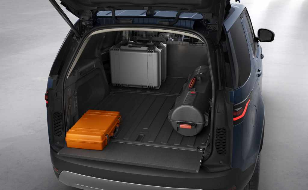 Land Rover Discovery 5 with tailgate open