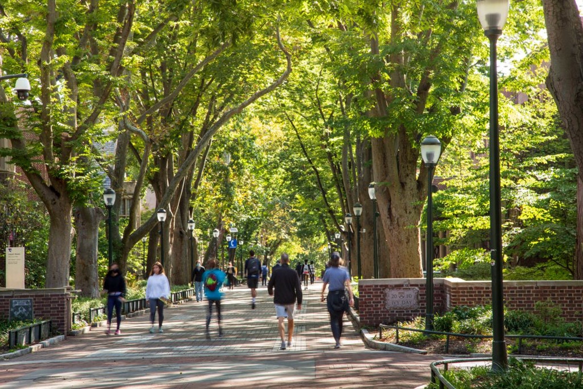 realDailyWire's tweet photo. UPenn Nursing Final Exam Mandates Students Ask Imaginary Patient For ‘Preferred Pronouns’ Or Be Docked Points https://t.co/D9uOXpQ824 https://t.co/LHvCEBFfeP