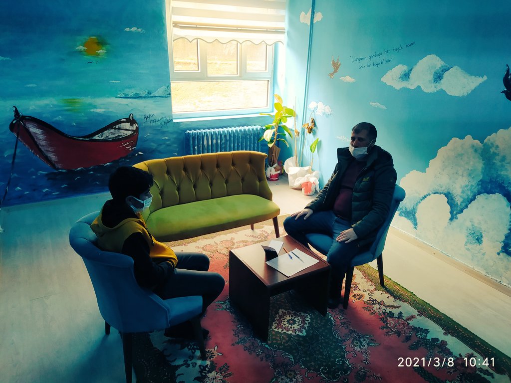 Moral, Motivasyon ve Rehberlik

8.sınıfımıza yönelik her öğrenciye bire bir 20 dakikalık seanslar halinde moral ve motivasyon artırıcı rehberlik yapıldı. Bingöl RAM'ın sağladığı katkılardan ötürü RAM kuruma teşekkür ederiz.

Güveçli İlk/ortaokulu..

<a href="/tcmeb/">Millî Eğitim Bakanlığı</a> <a href="/ziyaselcuk/">Ziya Selçuk</a> <a href="/BingolRam/">Bingöl RAM</a>