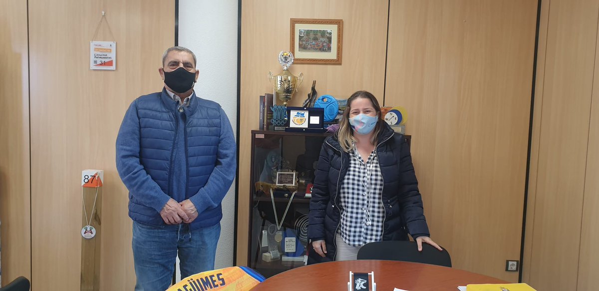 FFLasPalmas's tweet photo. 👥 | 𝗙𝗿𝘂𝗰𝘁𝗶́𝗳𝗲𝗿𝗼 𝗲𝗻𝗰𝘂𝗲𝗻𝘁𝗿𝗼 𝗰𝗼𝗻 𝗹𝗮 𝗰𝗼𝗻𝗰𝗲𝗷𝗮𝗹𝗶́𝗮 𝗱𝗲 𝗗𝗲𝗽𝗼𝗿𝘁𝗲𝘀 𝗱𝗲 𝗔𝗴𝘂̈𝗶𝗺𝗲𝘀

➡️ https://t.co/qxPH4kU9L6 https://t.co/y0kaepuG8j