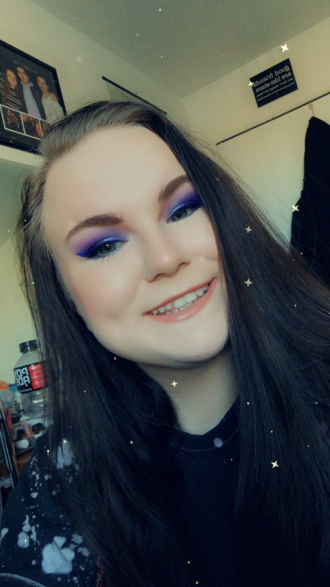 Sorry I've been so absent lately😔 here's a quick blue and purple look I did the other day💜💙