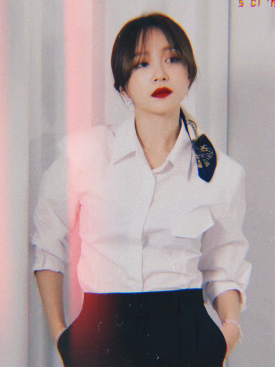 5CIN_____'s tweet photo. This look is legit !!
#Hani #하니 #AhnHeeyeon #안희연 #EXID https://t.co/Y6Bx4QnhA6