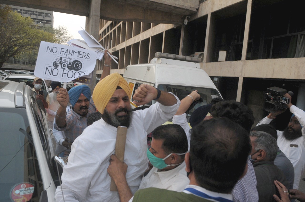 Days after Shiromani Akali Dal raised voice in support of farmers outside Haryana Assembly, FIR registered against SAD MLAs including Bikram Singh Majithia, Sharanjit Singh Dhillon.