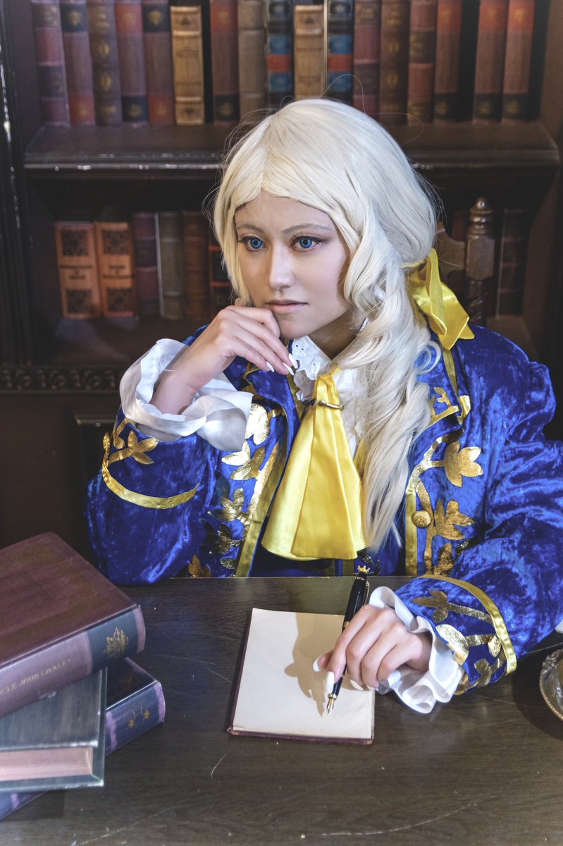 mfmfyuzukosyo's tweet photo. コスプレ 第五人格
写真家 ジョゼフ

親愛なるクロード:
　今日は雨じゃないがお前が旅立った日のように凍えている。
　今、私は書斎に篭り、遥かな時を隔てた手紙を書いている。永遠に届くことのない手紙だ。

#ジョゼフの記念日
#ジョゼフの記念日2021

撮影者:蒼さん@i_ijad https://t.co/9OxGFrqUzs