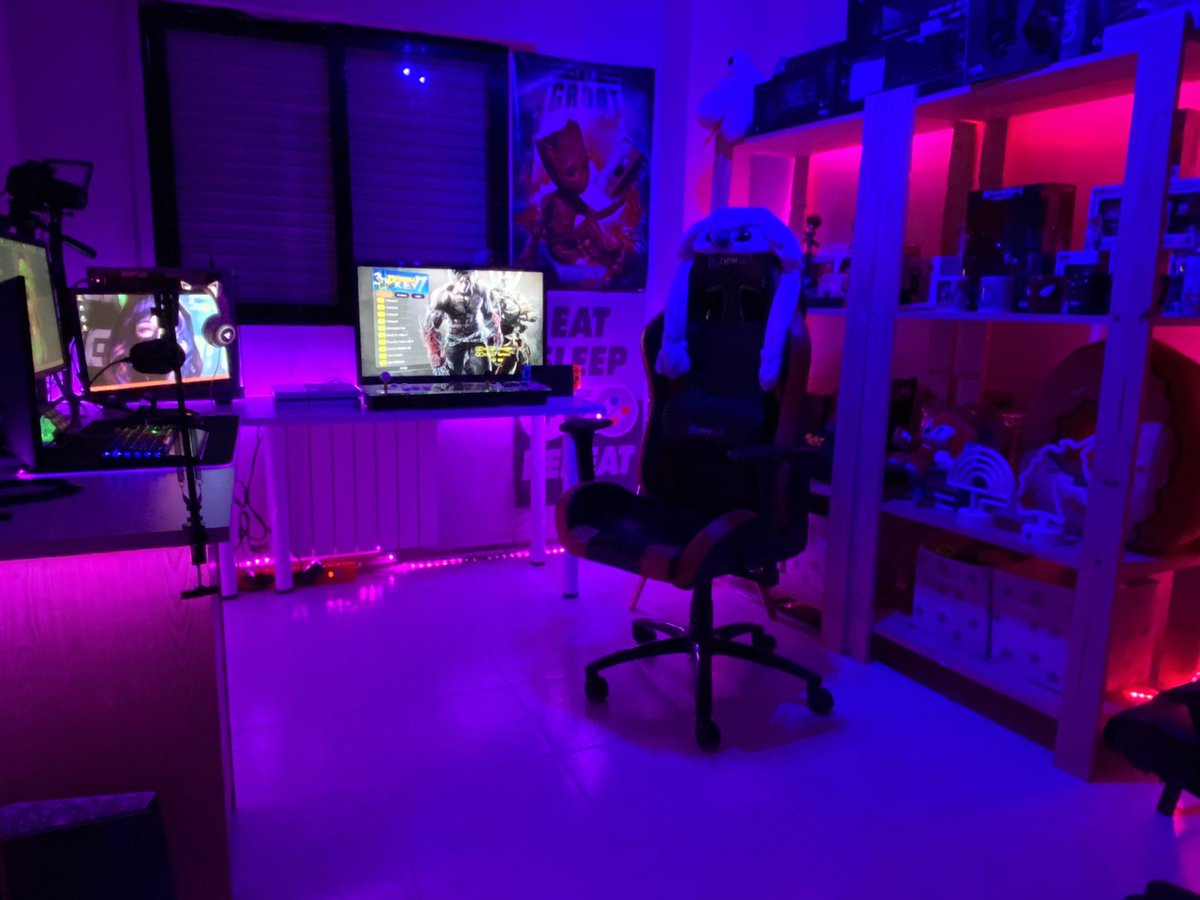 piinkymade's tweet photo. @Ampeterby7 #SetupAmpeter 🌸 Mi bonito setup [1/2] https://t.co/6oGBprm3Vh