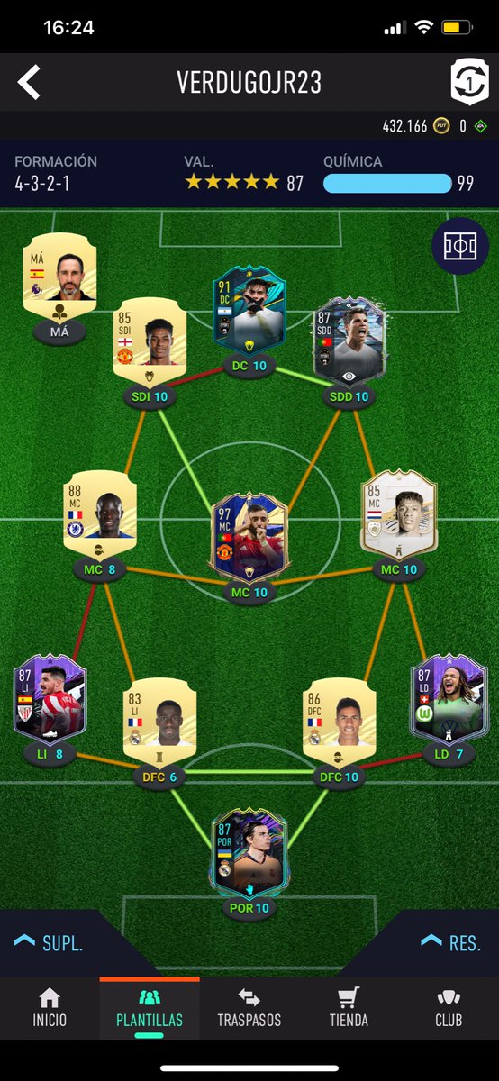 aaveru_23's tweet photo. @xARiiAN Hola Ariian, me echarías una mano para hacerme algo nuevo en el equipo? Te dejo dos fotos y las monedas que tengo. Es todo intrans menos varane. 
Juego 4-3-2-1 https://t.co/BxaLWMIcVd
