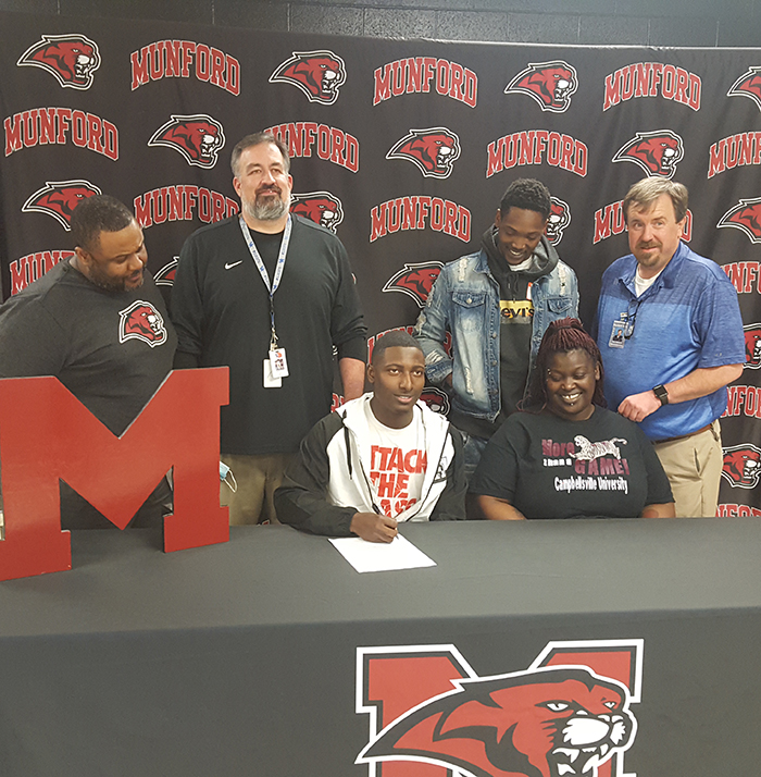 JeffIreland4747's tweet photo. Congrats to Traveon Hawkins of @MunfordCougarFB ! He signed with @CampbellsvilleU . Details: https://t.co/vzlvZ0gmsy
@covingtonleader @CoachSlade_Cal @cfee99 https://t.co/1lBivi2dTQ
