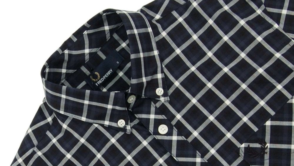 man_savings's tweet image. Ad : Fred Perry Mens Four Colour Gingham Long Sleeve Shirt reduced to £29.99 here &amp;gt;&amp;gt; prf.hn/l/KL9w8Jd

*£74.99 rrp - Sizes XS to L (low stock)