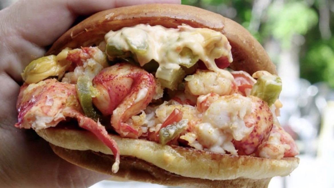 Happy Lobster Truck (@happylobsterchi) on Twitter photo “This is how Chicago does a lobster roll.”
🗣: <a href="/JeffMauro/">Jeff Mauro</a> on <a href="/CookingChannel/">Cooking Channel</a>’s #BestThingIEverAte
🗓 Wednesday, 3/10
📍 131 N Clinton
⏰ 11a-3p
👨💻 Order online ➡️ linktr.ee/happylobster “This is how Chicago does a lobster roll.”
🗣: <a href="/JeffMauro/">Jeff Mauro</a> on <a href="/CookingChannel/">Cooking Channel</a>’s #BestThingIEverAte
🗓 Wednesday, 3/10
📍 131 N Clinton
⏰ 11a-3p
👨💻 Order online ➡️ linktr.ee/happylobster