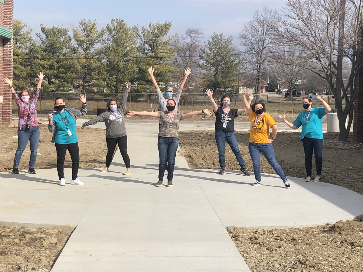 MrsKuepper's tweet photo. I am so thankful for our amazing Maple staff and how much they have gone above and beyond this year. 134 days strong!#CommYOUnity @aef_avonschools #OurAmazingParaprofessionals https://t.co/xqR2xgynBZ