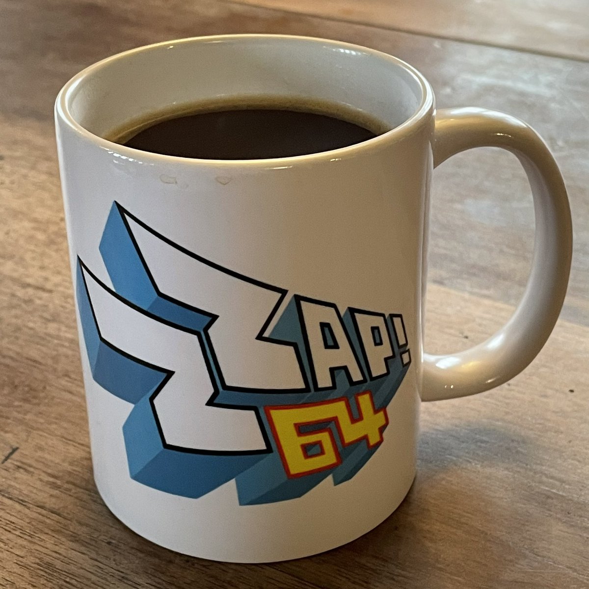 djjlewis's tweet image. Christening my new ZZAP! 64 mug with its first coffee ☕️🕹#fusionretrobooks #chriswilkens #commodore64 #zzap64 @CommodoreBlog