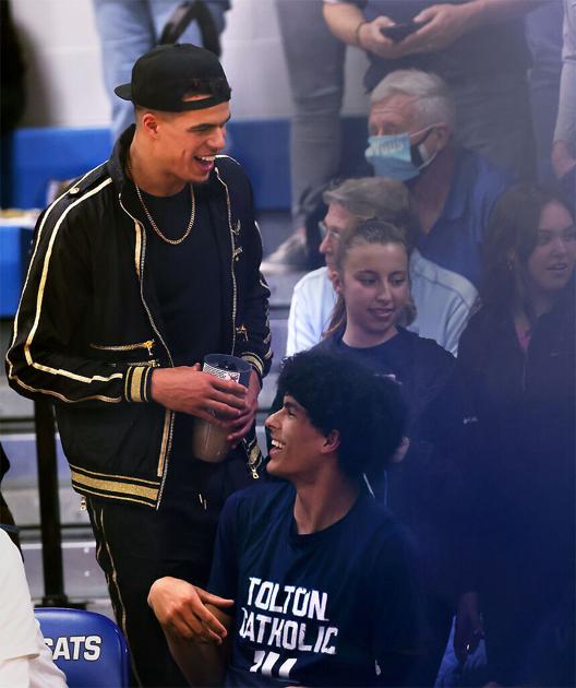 MonroeNOWonline's tweet photo. Porter Jr. planting his roots in grassroots hoops https://t.co/NDtqFVrnDA https://t.co/nzalZRxNfb