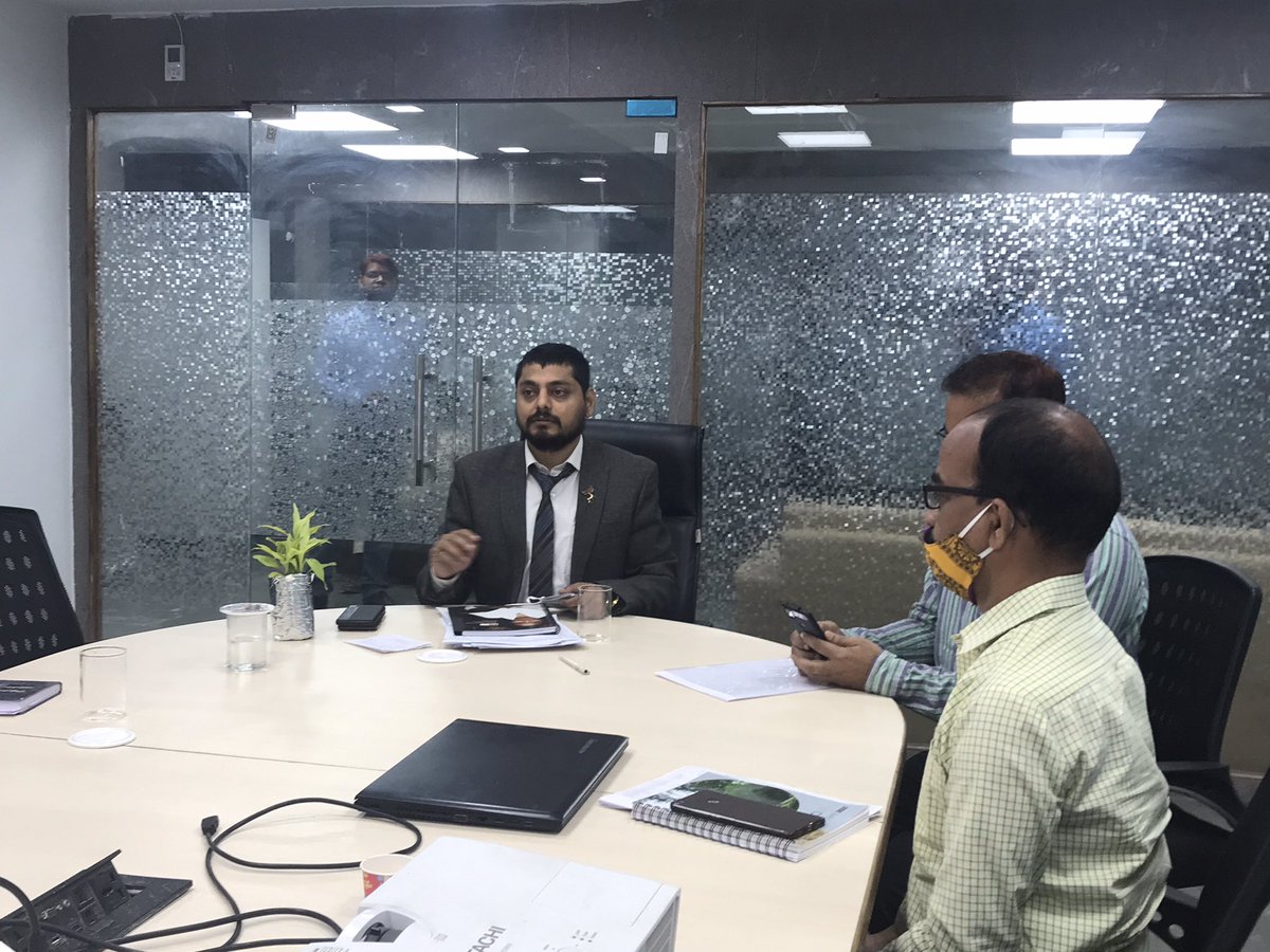 onlineJSLPS's tweet photo. Mr Aditya Ranjan, IAS  , CEO JSLPS interacted with domain heads on various activities and ongoing schemes. https://t.co/Khe9fWVaPq