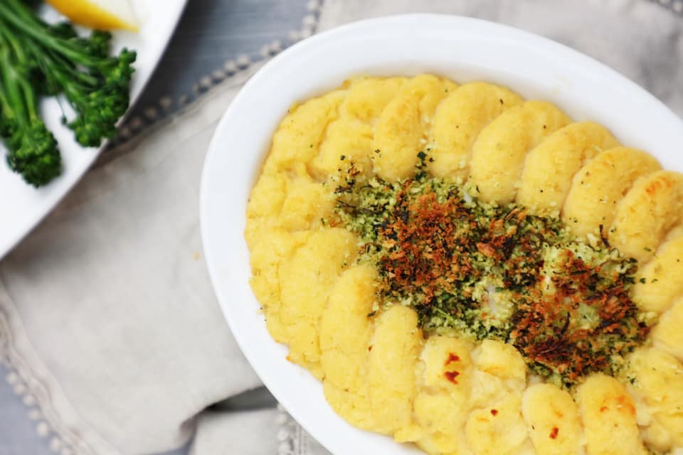 Don’t you just love tucking into a classic fish pie? We make ours with smoked haddock and bradan rost - both courtesy of <a href="/LochFyneOysters/">Loch Fyne Oysters</a> - alongside crab, king prawns, egg and a herb crumb 🦀🐟

Best served with Tenderstem® broccoli and sugar snap peas on the side! 🥦