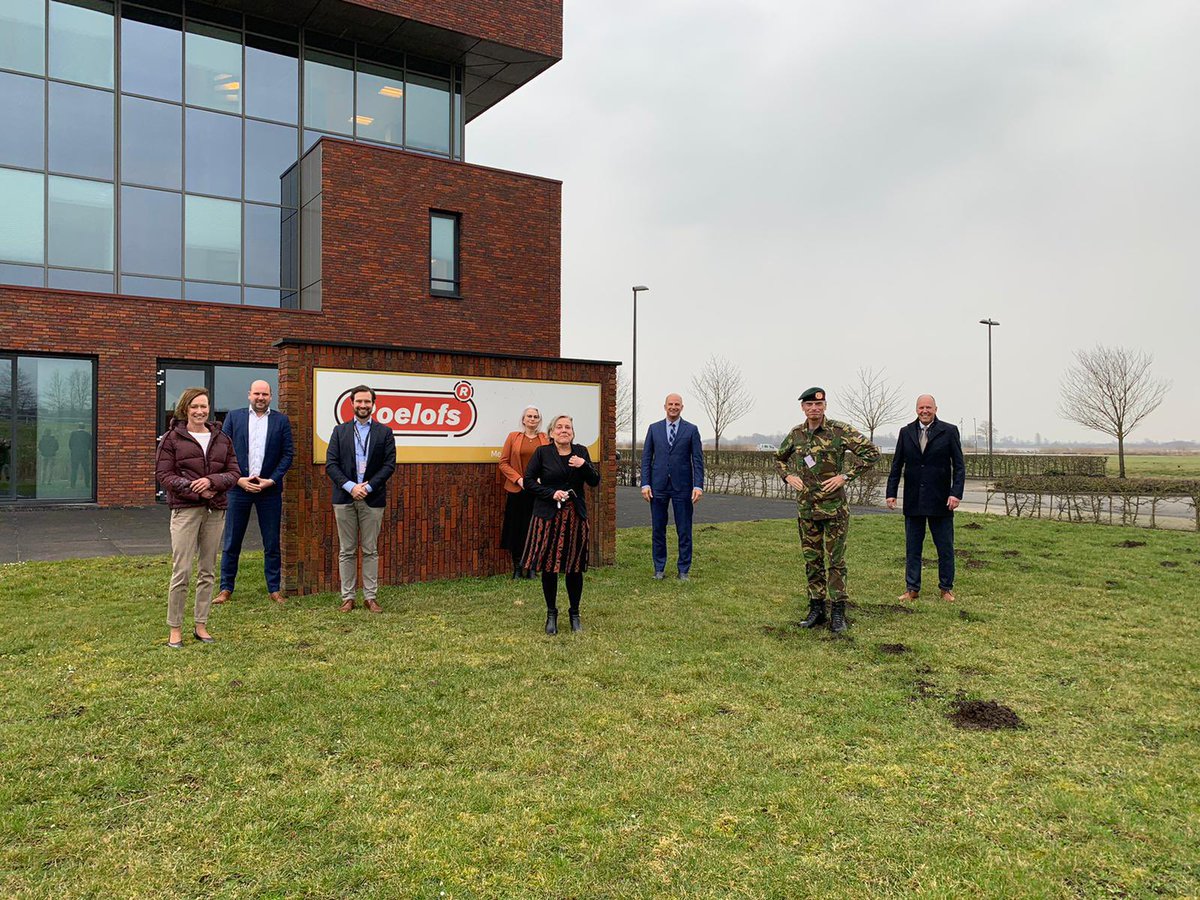 Tijdens een inspirerend werkbezoek van @MinBijleveld is gezamenlijk verkend met <a href="/Defensie/">Ministerie van Defensie</a> wat de kansen zijn mbt de #waterstofcoalitie met regionale- en landelijke partners oa <a href="/Roelofsgroep/">Roelofs</a> <a href="/Steenwijkerland/">Steenwijkerland</a> <a href="/Defensie/">Ministerie van Defensie</a>