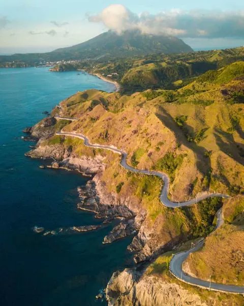 notyourjepp's tweet photo. — road trips are more fun when you drive along scenic roads like Batanes. https://t.co/udkFeQmEeI