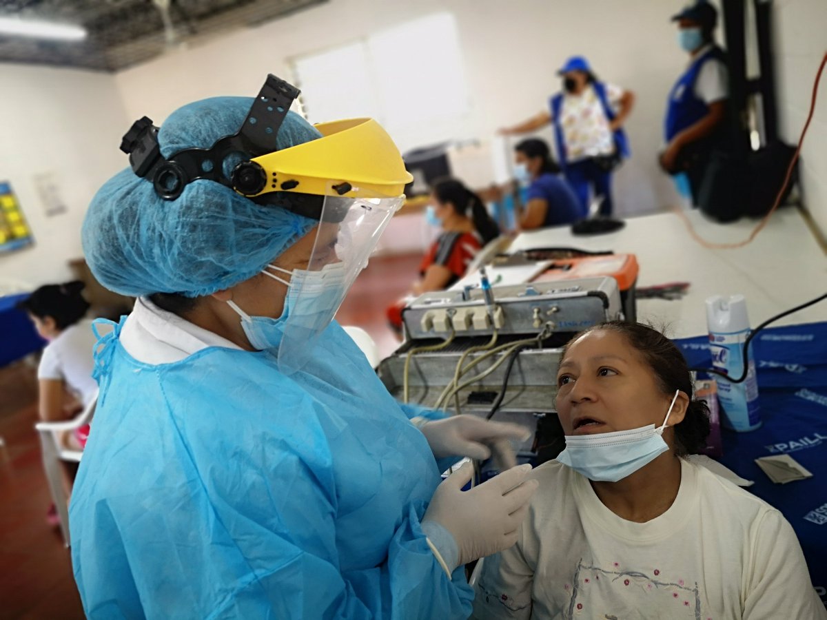 Roberto65018097's tweet photo. Atender a nuestra gente siempre es una prioridad, nuestro equipo médico lleva a cabo Brigada Médica en Com. Cristo Paz, Distrito III. Las familias capitalinas se benefician con atención médica de calidad y gratuita. #SSESSALUD https://t.co/7ozPzsB2Sm