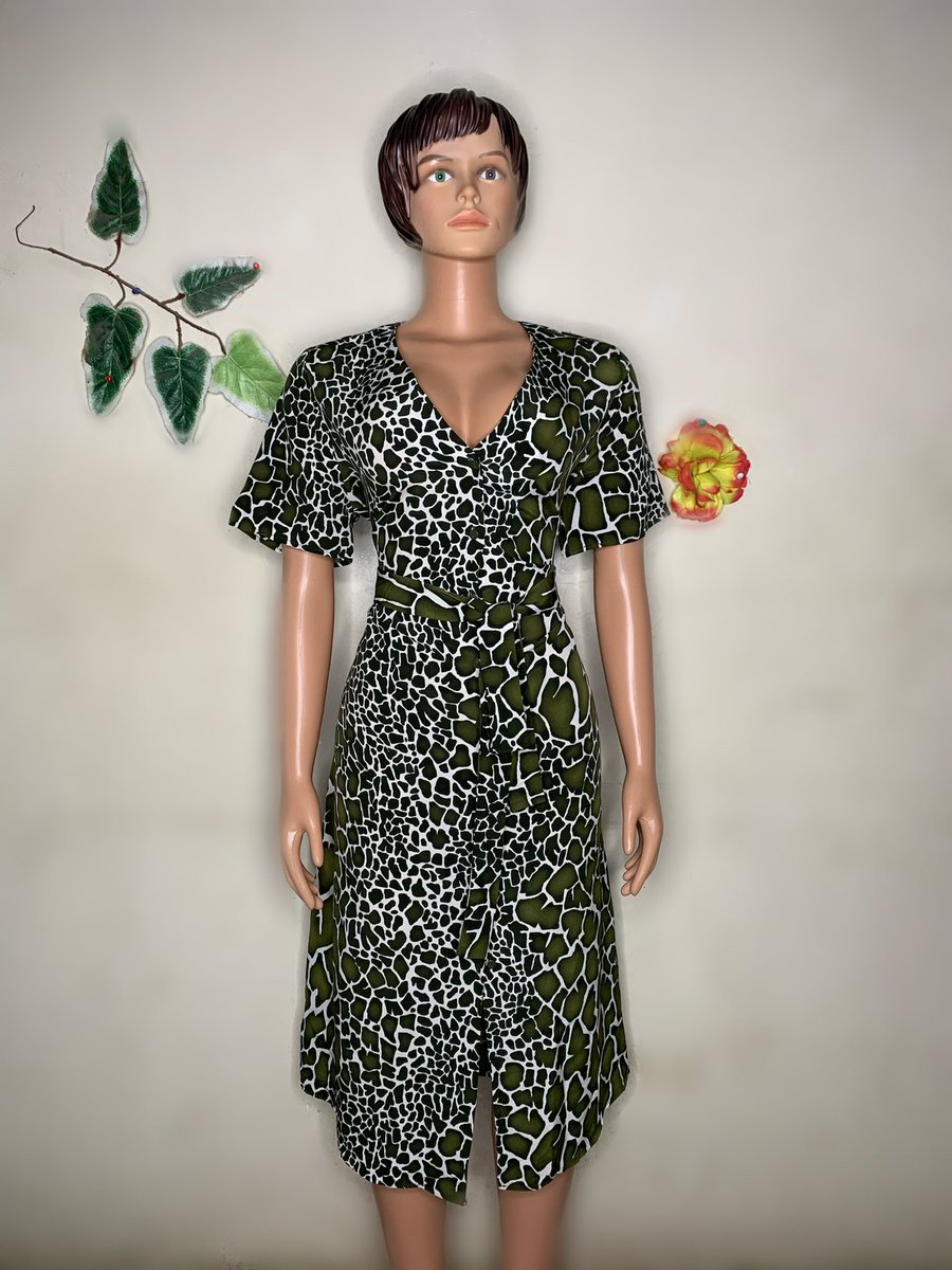 OkirikaLollipop's tweet photo. Green print shirt dress🥰🥰🥰
Size: UK 18/20
Price: N4000
Blue shirt dress/Kimono🥰🥰🥰
Size: UK 10/12
Price: N3500
Kindly help me RT 🙏
Big brother naija, Flutterwave, #laycon #EricaTheStandard #FreePamilerin ibori, delta, #FireOnTheFilm #MakeWeRunAm Ozo Day https://t.co/m7qHeSBbHh