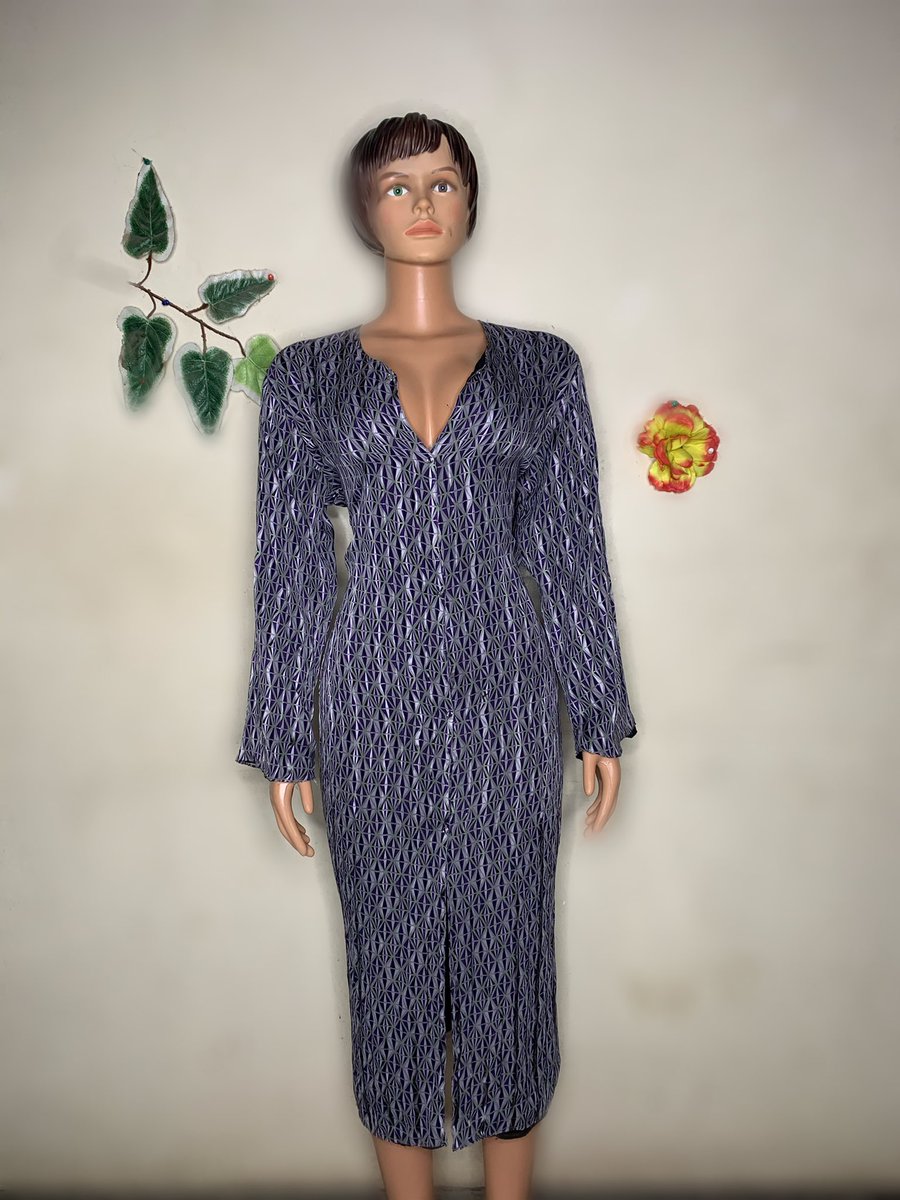 OkirikaLollipop's tweet photo. Green print shirt dress🥰🥰🥰
Size: UK 18/20
Price: N4000
Blue shirt dress/Kimono🥰🥰🥰
Size: UK 10/12
Price: N3500
Kindly help me RT 🙏
Big brother naija, Flutterwave, #laycon #EricaTheStandard #FreePamilerin ibori, delta, #FireOnTheFilm #MakeWeRunAm Ozo Day https://t.co/m7qHeSBbHh