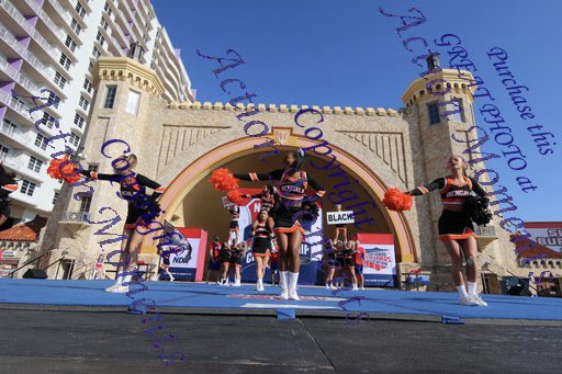 SunyState's tweet photo. Mentally, I am here.. 🧡🖤 https://t.co/qQ46QL0C17