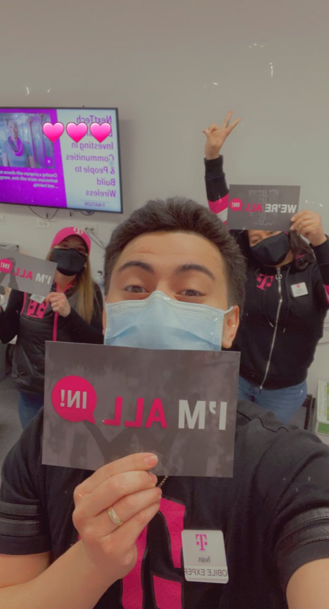 MagentaEsme's tweet photo. #TMonDaMove serving customers to better support those who serve our customers! Thank you for your incredible hospitality Joana & Ludin!! Also Amber, Ivan, Jessica & Rami for the lessons! #OneTeam @mariajimenezz4 @SteveLessor @AngelGomez143 @kkwestisbest @SamSindha @RJGomezIII https://t.co/nKM4CSaxHN