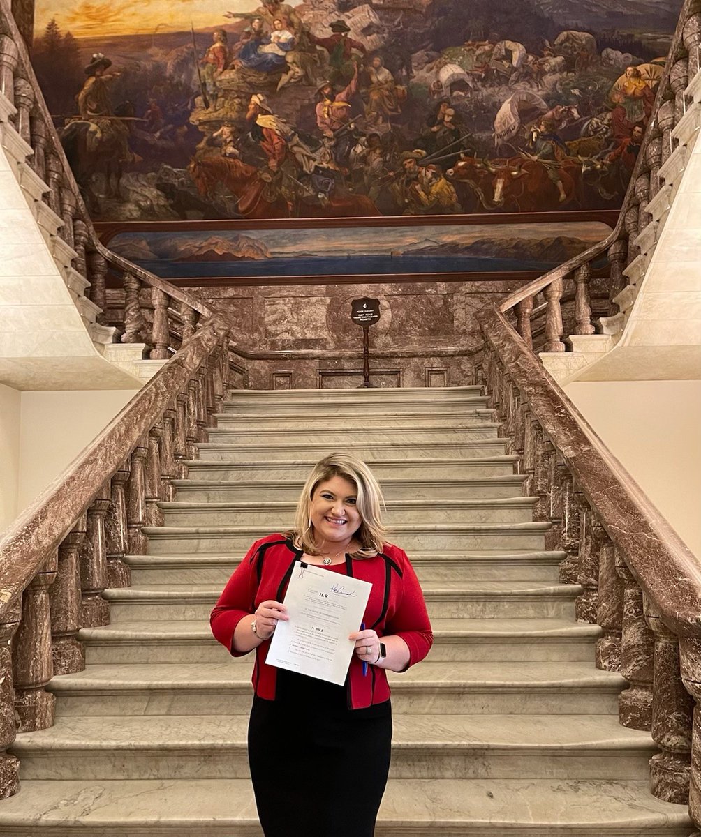 RepKatCammack's tweet image. I had a lot of fun introducing the #REINSAct this morning. This is the first bill I have introduced as a member of the United States Congress. Proud to be working to bring more accountability to our federal government. #MakeitREINS