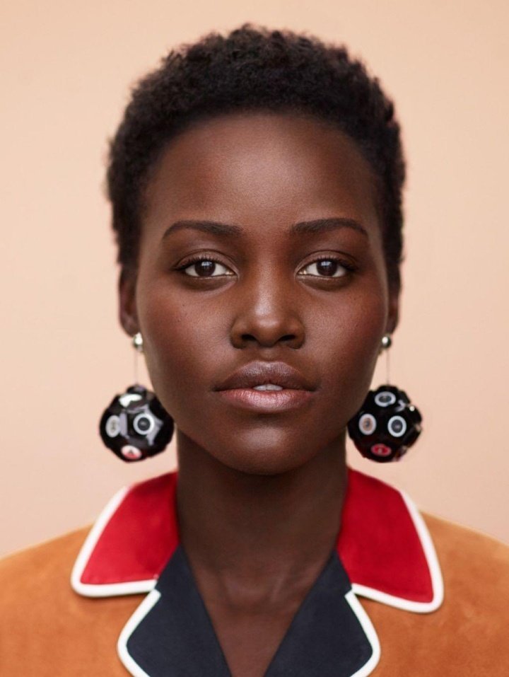 dailynatalie's tweet photo. Natalie Portman and Lupita Nyong'o to star in Apple series 'Lady in the Lake' by #BigLittleLies producer and director Jean-Marc Vallée (via DEADLINE) https://t.co/neuQvTV6yT